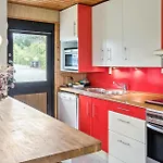 4 Bedroom Cozy In Dom wakacyjny