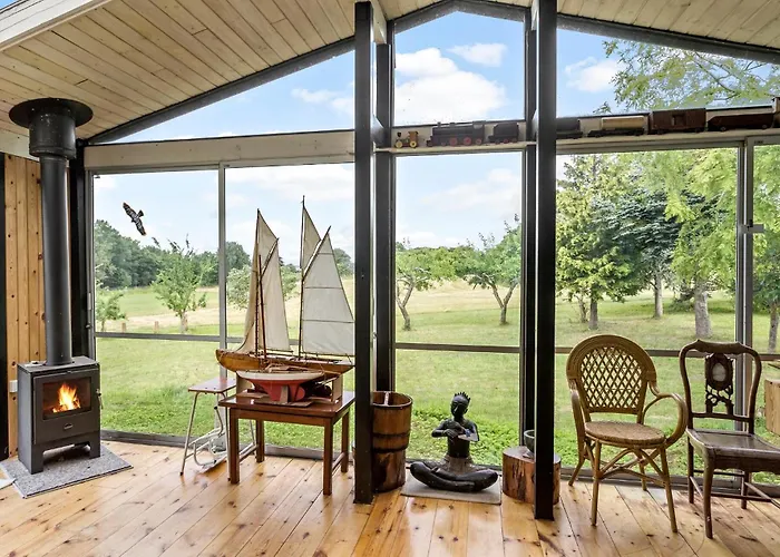 4 Bedroom Cozy In Tatil Evi Vordingborg