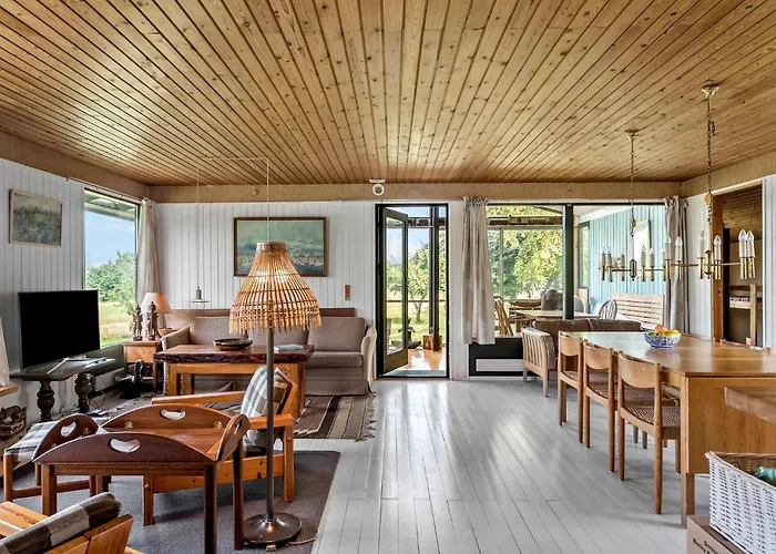4 Bedroom Cozy In Vordingborg